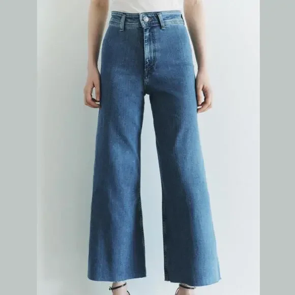 Zara Wide-Leg Raw Hem Jeans 2 - Picture 1 of 10